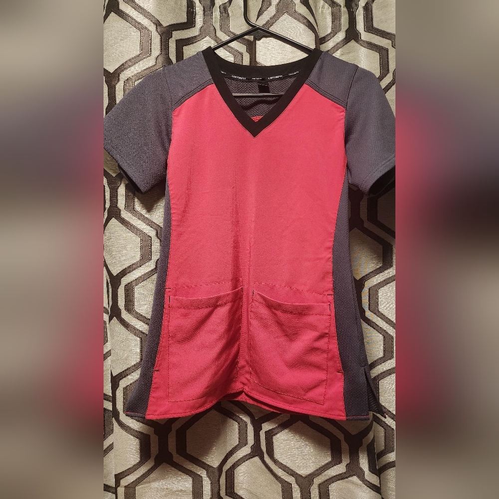 Xs carhart scrub top